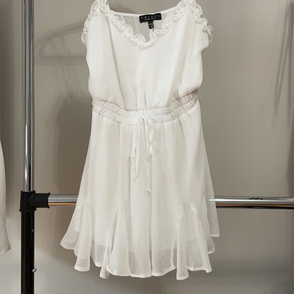 Francescas White Romper - Picture 5 of 5